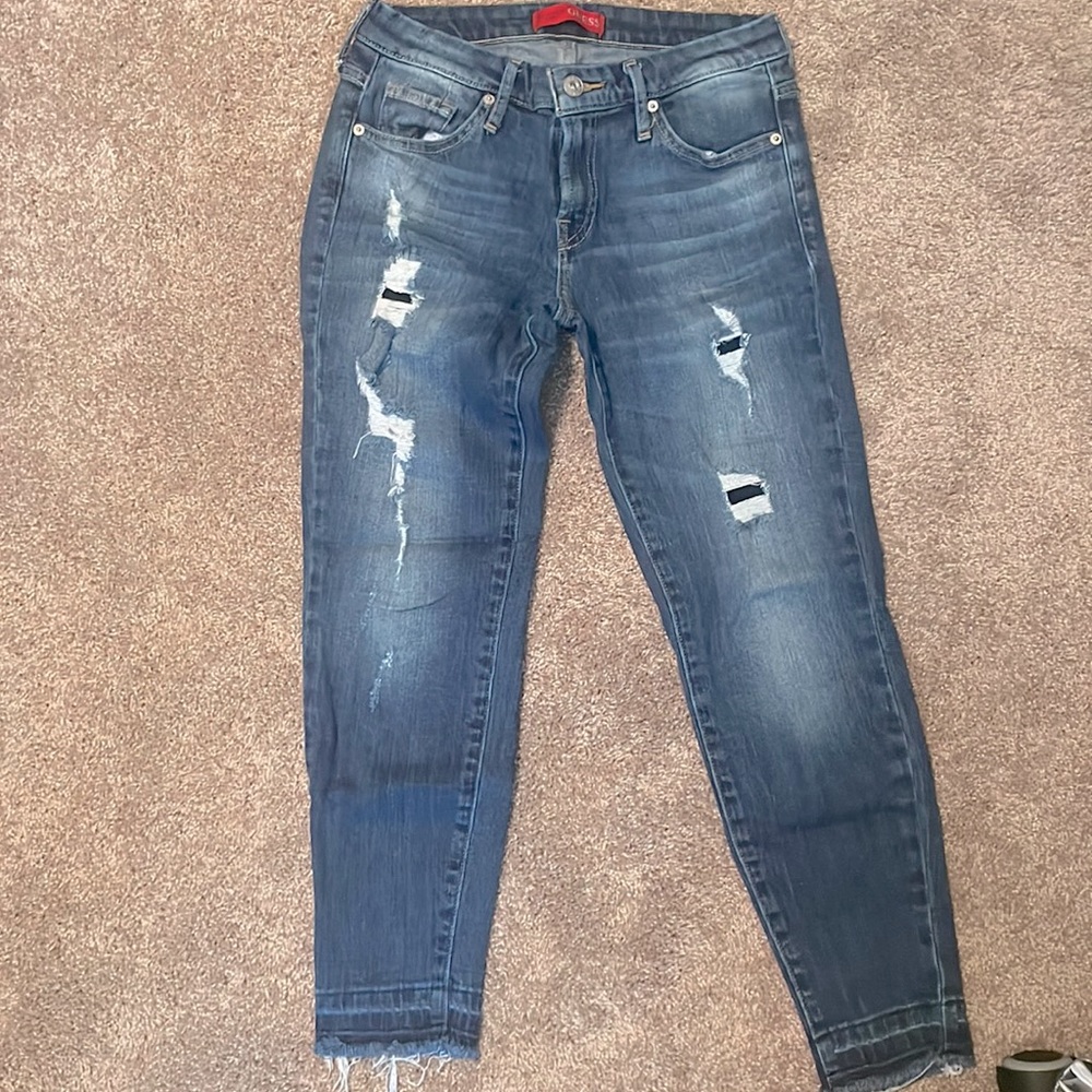 Brand new pair of guess jeans!